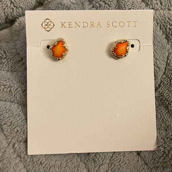Kendra Scott Jewelry - Kendra Scott Tessa Small Stud Earrings